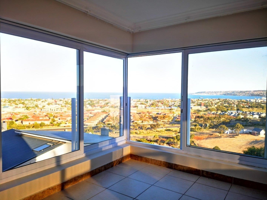 5 Bedroom Property for Sale in Menkenkop Western Cape